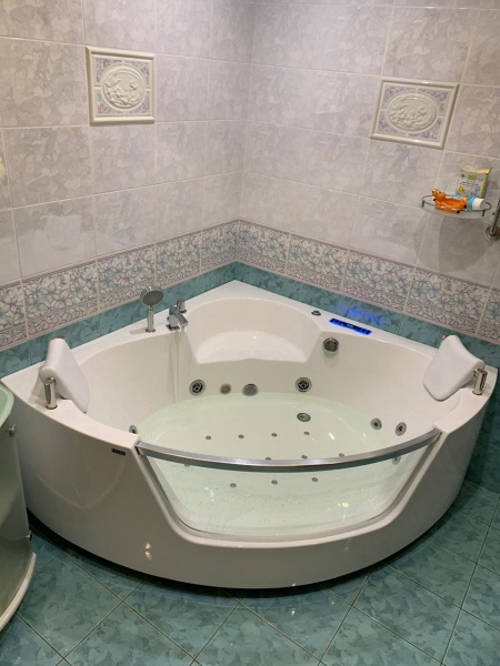 Гидромассажная ванна Frank F165 150x150
